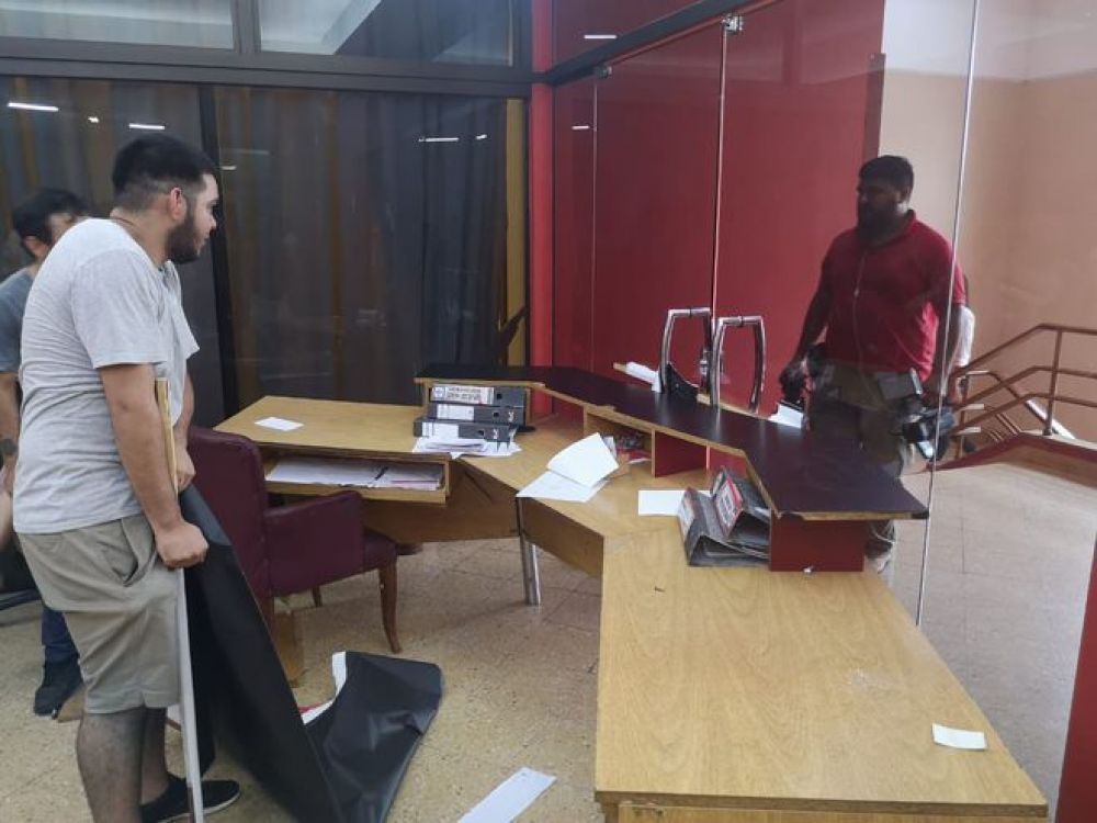 Seccionaleros toman Junta de Gobierno tras postergación de elecciones juveniles
