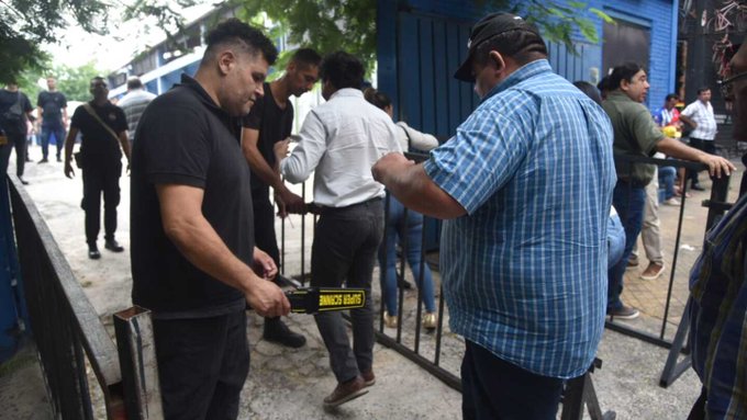 En medio de un fuerte dispositivo de seguridad, comienza la convención liberal