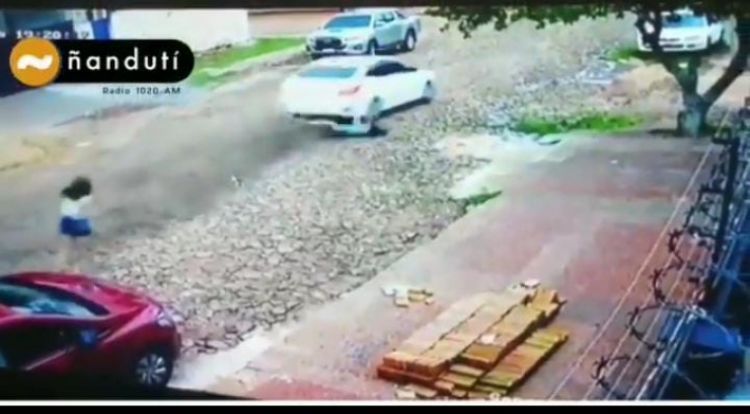 Joven asaltada fue arrastrada casi 30 metros al intentar recuperar su celular