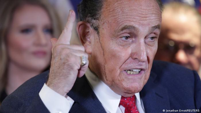 Demandan por agresión sexual a Giuliani, exalcalde de Nueva York y exabogado de Trump