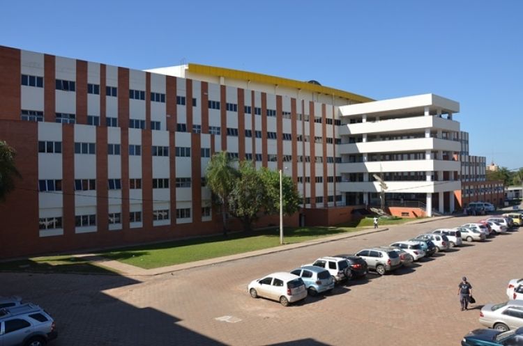 Roban vehículo del Hospital de Clínicas y piden ayuda para recuperarlo