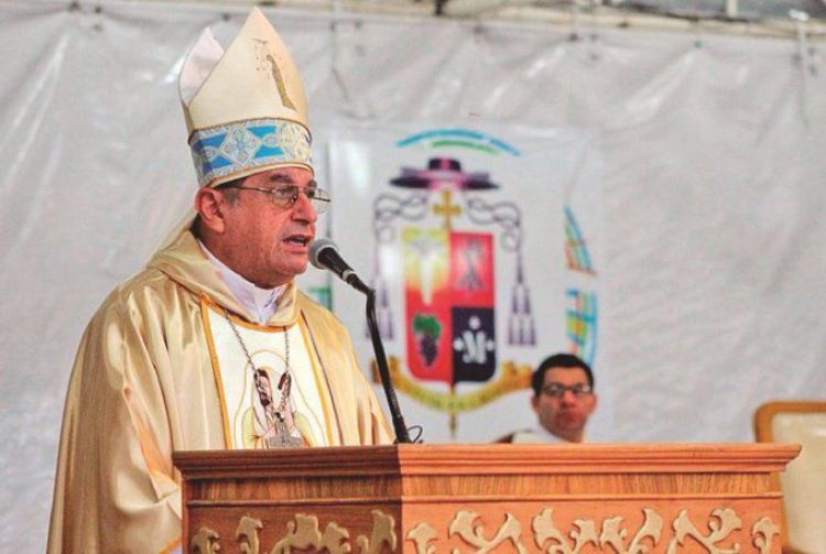 "Los sacerdotes debemos dar el ejemplo" " Monseor Ricardo Valenzuela