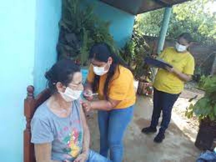 Salud iniciará vacunación contra el covid casa por casa