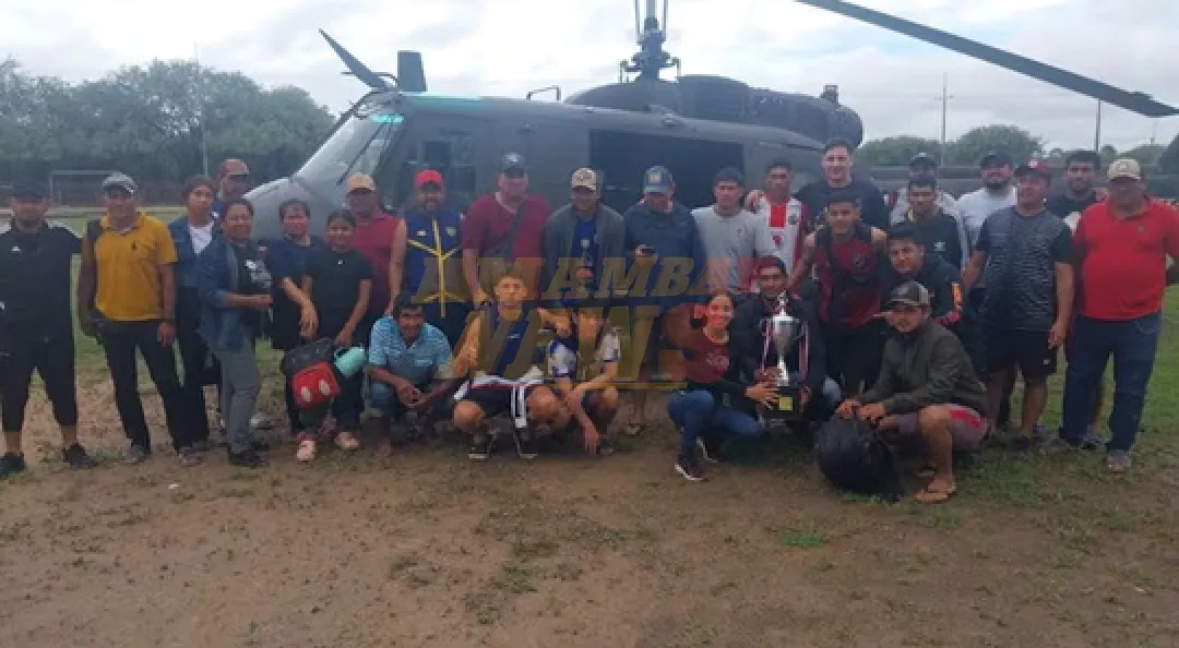 Fuerza Aérea rescata a futbolistas varados por inundaciones en el Chaco
