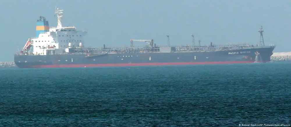 EE.UU. exige a Irán entregar buque retenido en mar de Omán