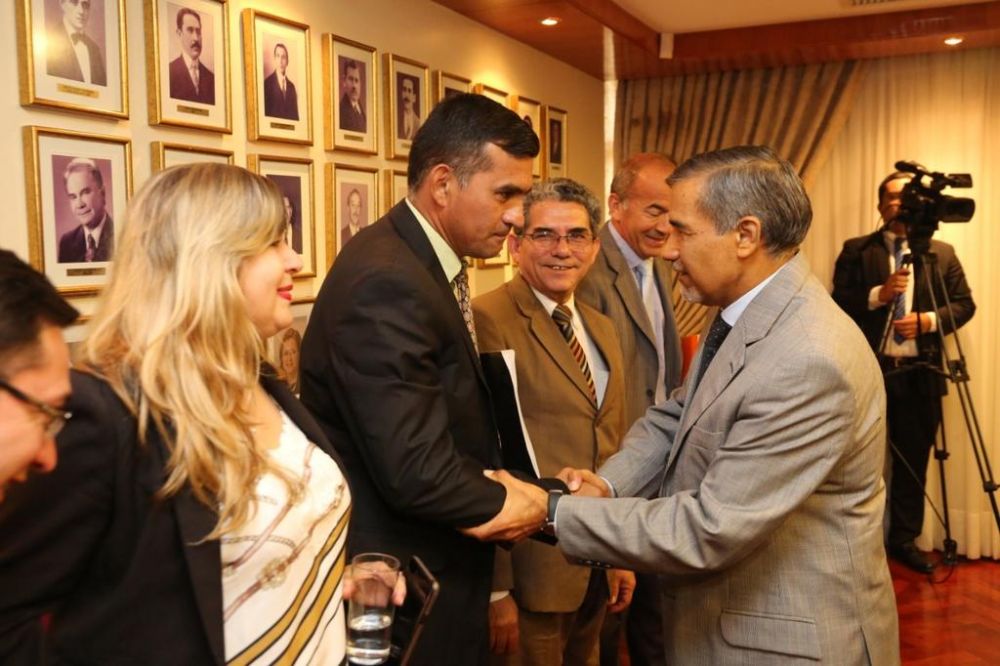 Foto de abogado 360 con ministro sería para intimidar a jueces y fiscales de Amambay
