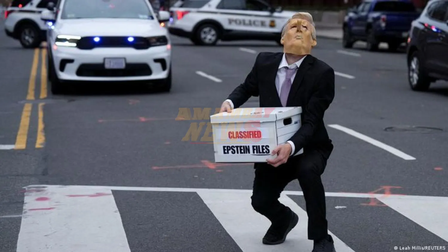 Trump recula y dice apoyar votación sobre archivos Epstein