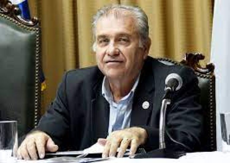 Ramón González Daher manda decir que se presentará hoy