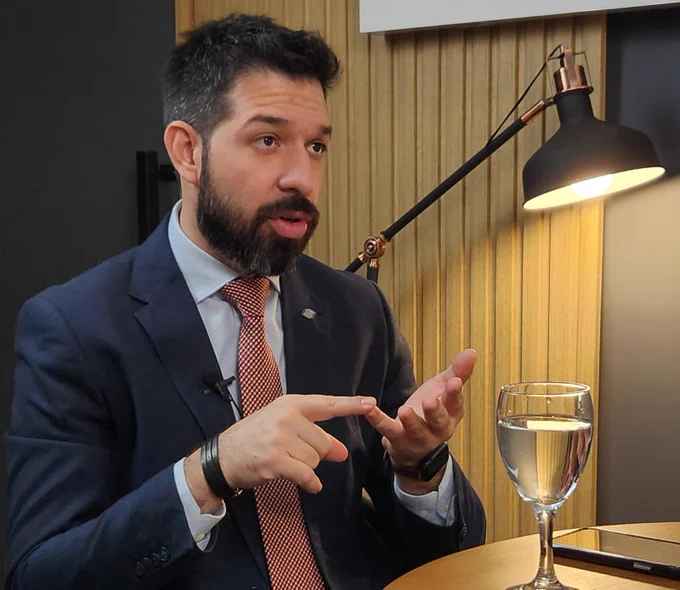 Imputan por tráfico de influencias a detenidos