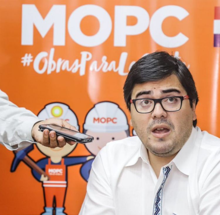 "Nos ve la cara de boludos", dice mdico y califica de "gran mentiroso" a Viceministro del Transporte
