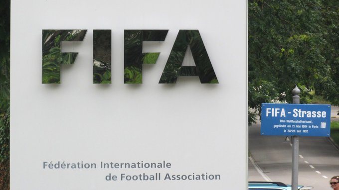 FIFA publica lista de clubes brasileños impedidos de firmar transferencias