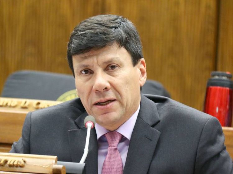 Empresarios del transporte utilizan subsidios como un "arma" a costa del sufrimiento de usuarios, afirm el diputado