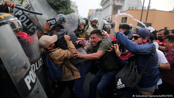 Perú transmite a México su rechazo por la injerencia en sus asuntos internos