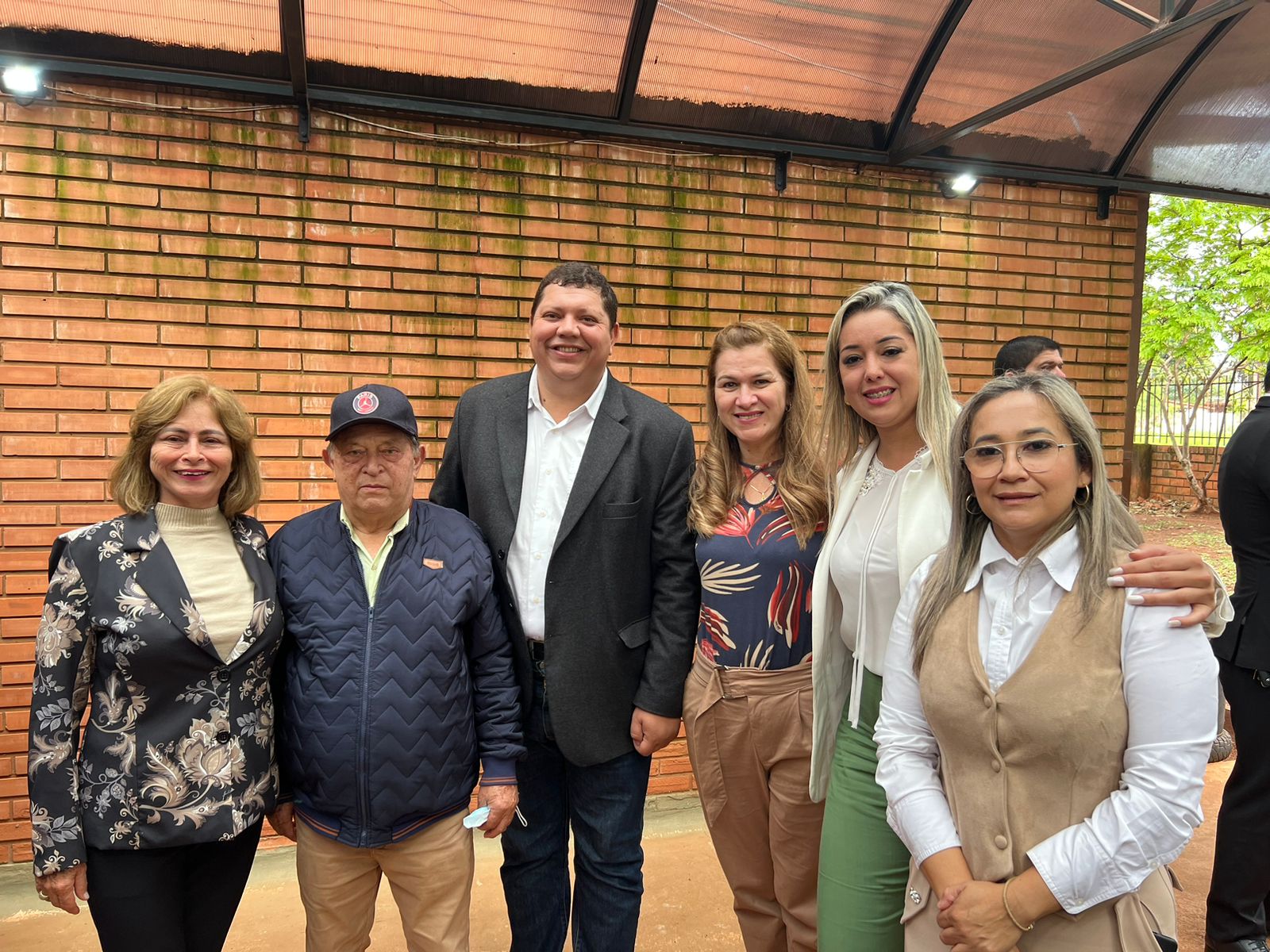 Concejalas "carretillas" acompañaron a Juancho en visita de Ministra de Salud