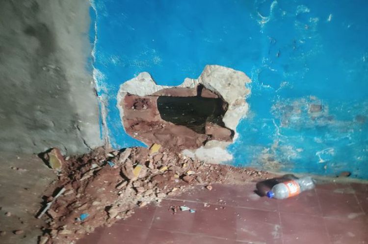 Abrieron boquete con cuchara para escapar de Comisaría en San Lorenzo