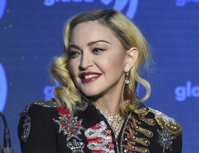Madonna intubada y en terapia intensiva
