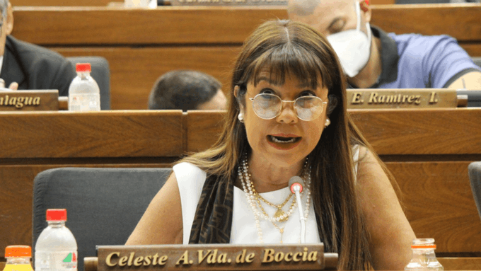 ¿Todos contra todos, o contra Celeste?