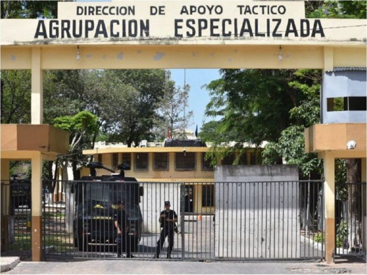 Juez dicta prisión preventiva para policías imputados por extorsión