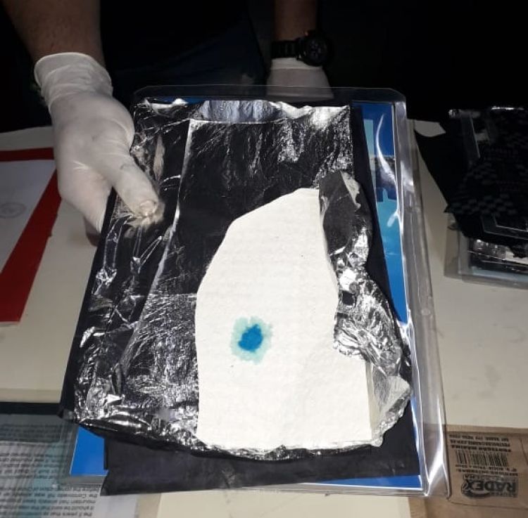 Senad encuentra cocaína en catálogos turísticos