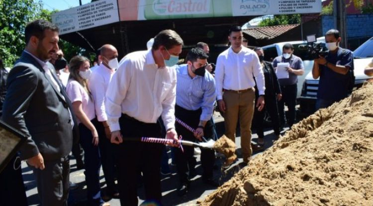 Essap inició en Asunción el cambio de 100 kilómetros de cañerías