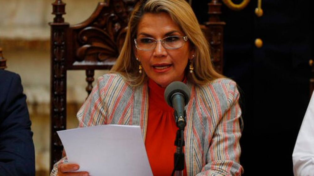 Bolivia expulsa a 300 cubanos y venezolanos: no eran turistas ni buscaban trabajo, dice funcionario