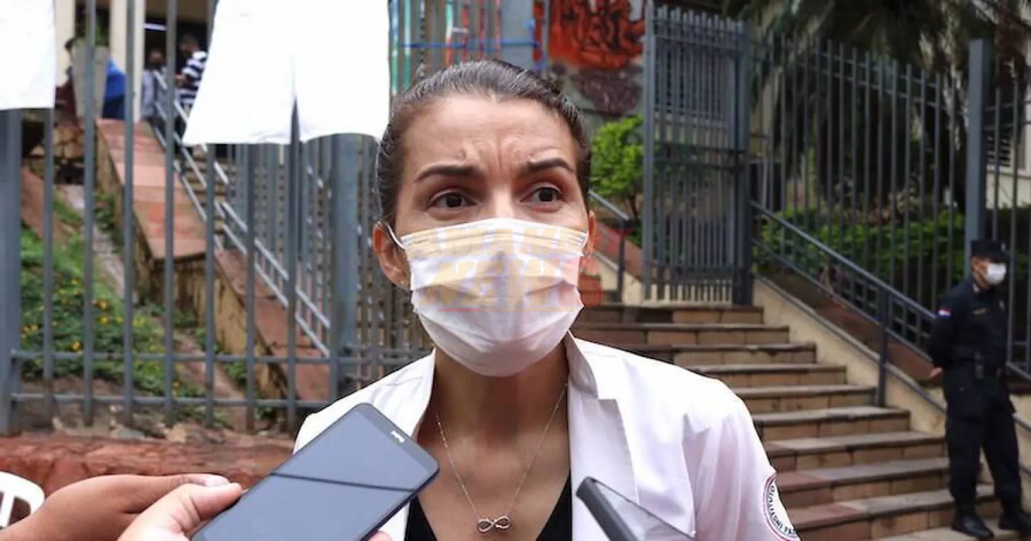Médicos denuncian retraso en el pago del aguinaldo y repudian excepciones en asueto