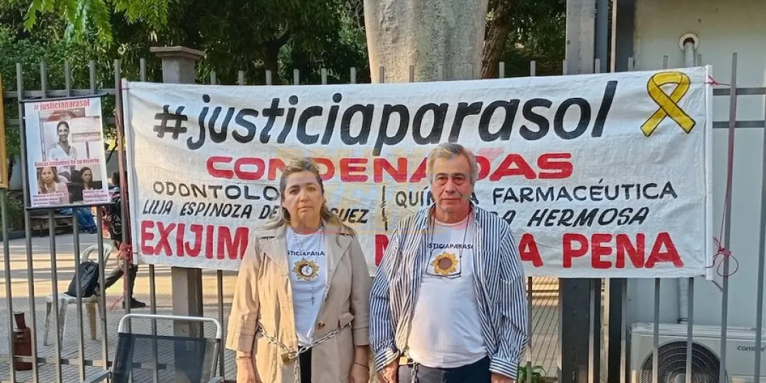 Padres de Sol Chávez exigen celeridad en la ejecución de condenas a odontóloga y bioquímica