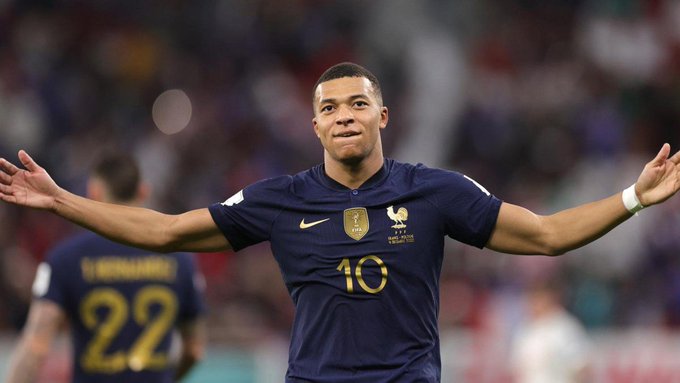 Mbappé Responde al preidente de la FFF: "Zidane es Francia"