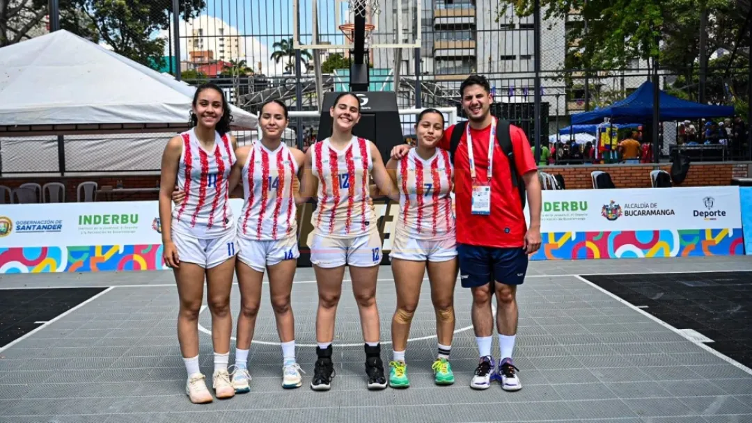 Esteñas conquistan la medalla de oro en los Juegos Sudamericanos Escolares