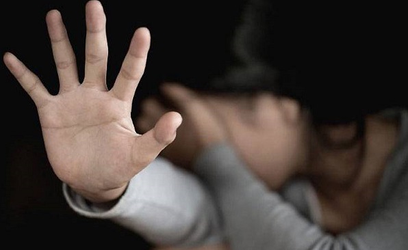Sentencia polémica: Procesado por abuso infantil debe donar heladera