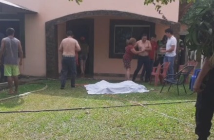 Mueren dos jóvenes hermanas en un incendio, madre está grave
