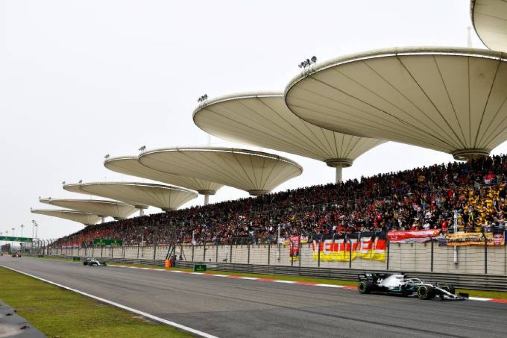 F1 pospone GP de China por temor a epidemia de coronavirus