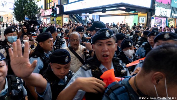 Detienen en Hong Kong a ciudadanos que quisieron recordar la matanza de Tiananmen