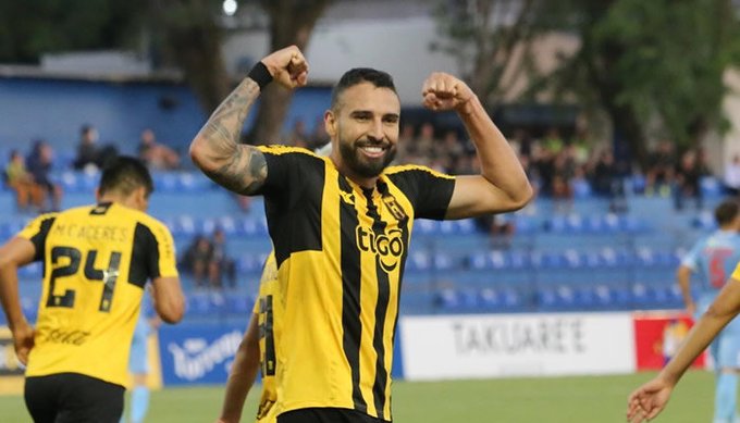 Tras dejar Guaraní, José Moya firma con el equipo de Leonel Álvarez