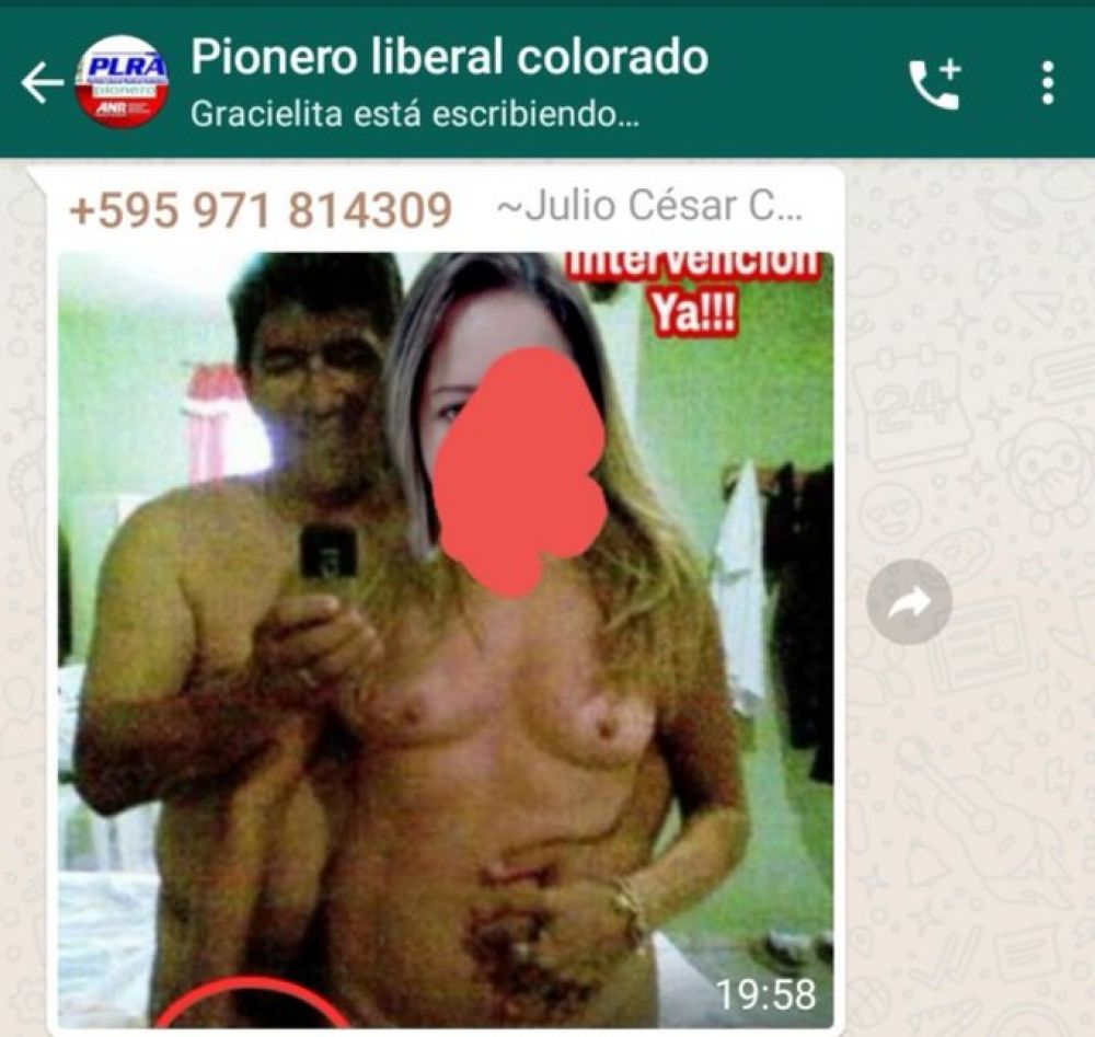 Tarado: Papichi Cabrera usa su foto de contenido sexual para atacar a funcionaria pública