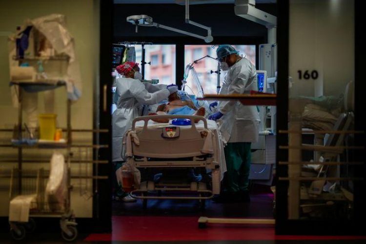 Francia se convierte en el primer país europeo en superar los 2 millones de casos de COVID-19