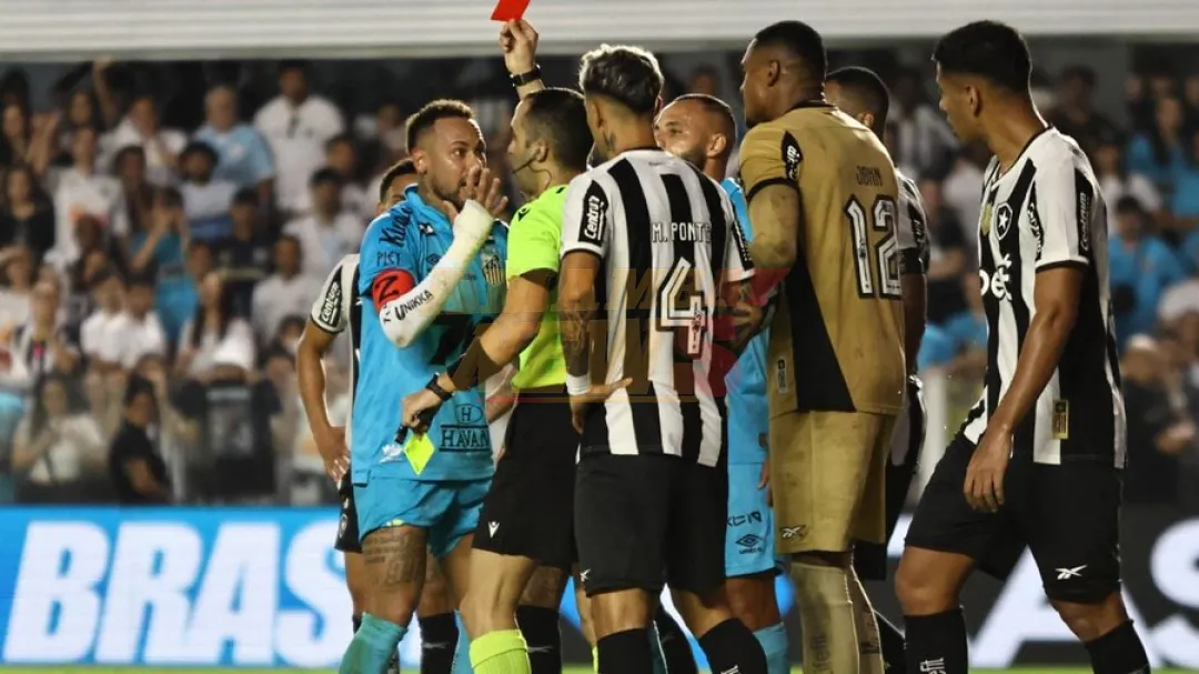 Neymar es expulsado por meter un gol con la mano al reaparecer con Santos