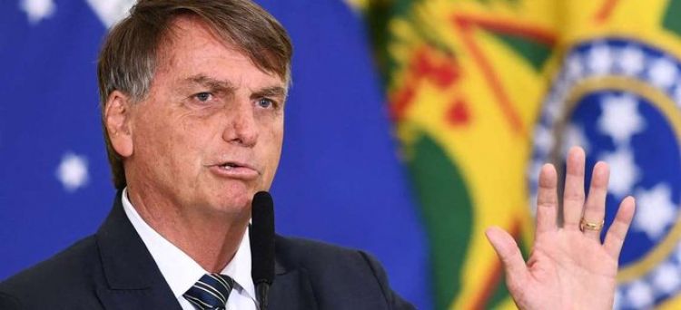 Brasil: Jair Bolsonaro dice que ley contra fake new es inicio de censura