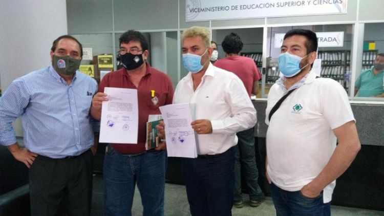 Docentes piden declarar "Emergencia Educativa"