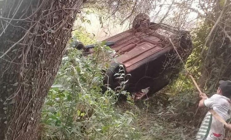 Un herido tras vuelco de vehículo en Coronel Oviedo