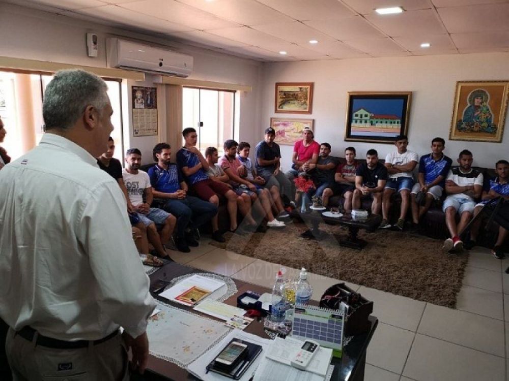 Plantel del Gallo Norteño visito a José Carlos Acevedo