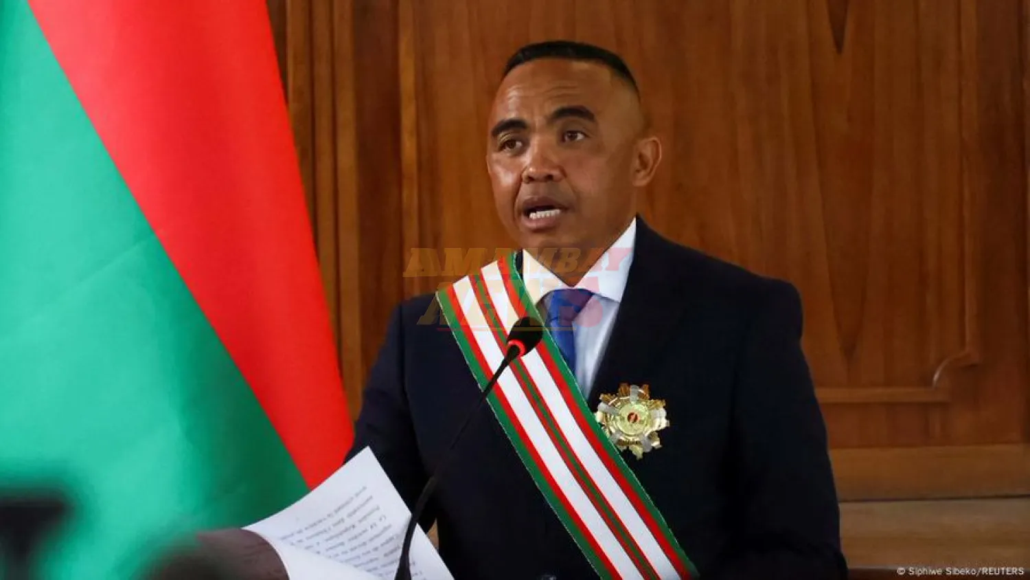 Líder golpista jura como nuevo presidente de Madagascar