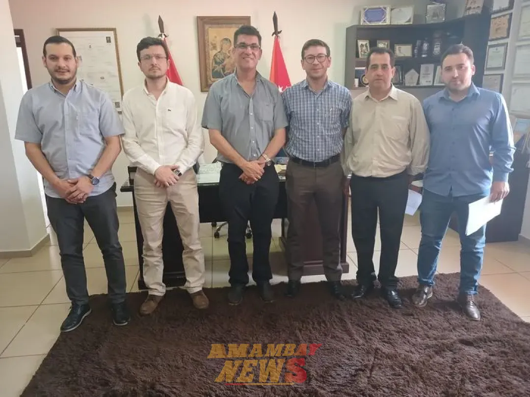Ronald Acevedo recibió a directores del Hospital Regional de Pedro Juan Caballero