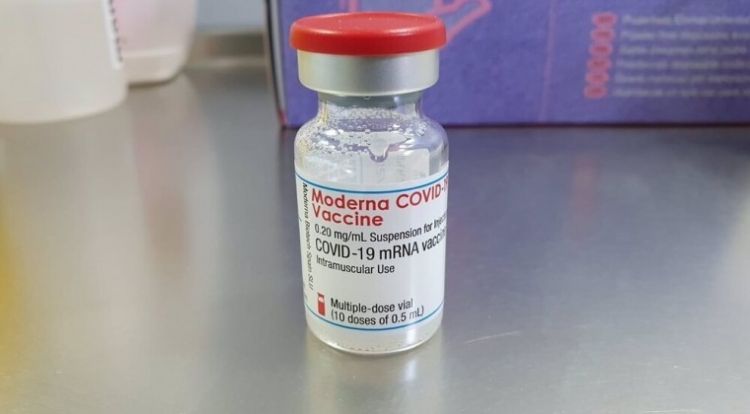 Aparecieron los frascos de Moderna que habían desaparecido en Caacupé