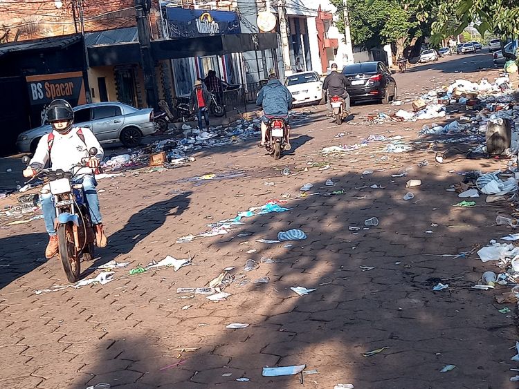 Lamentable estado de las calles después de San Juan de Uninorte de Pedro Juan Caballero