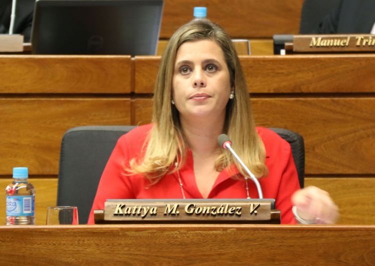 Diputada Kattya González afirma que Mario Abdo se expone a juicio político y que esta vez no lo salvarán