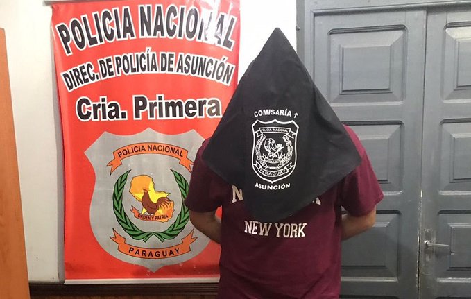 Fiscal imputó a cantante que habría abusado de dos niñas