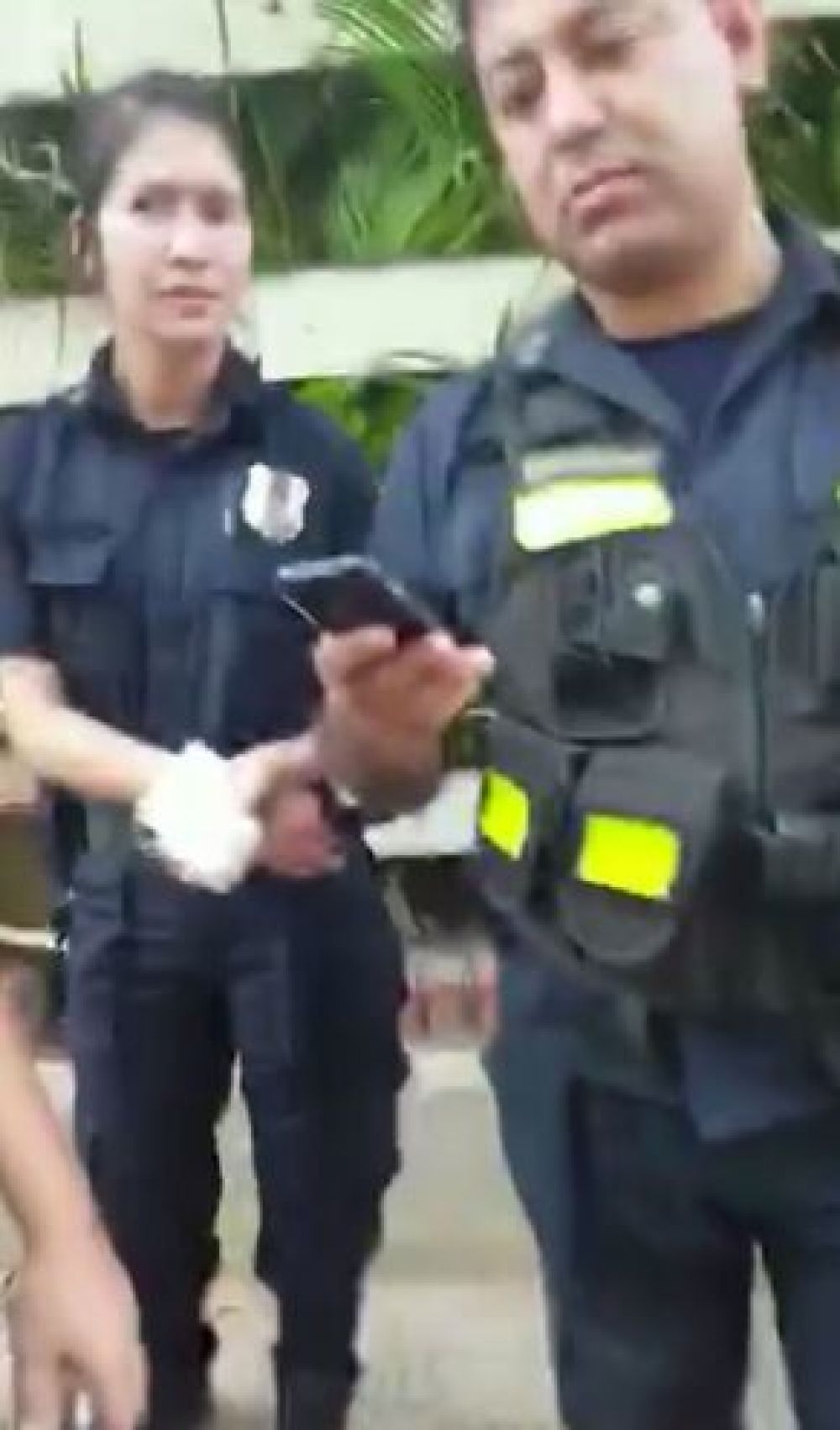 Condenan a cuatro policías por plantar droga en coche