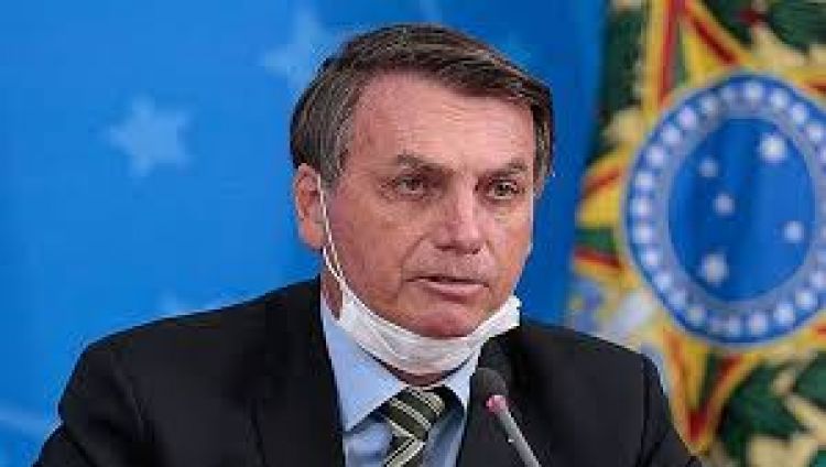 Bolsonaro retrocedió con la liberación del uso de tapabocas