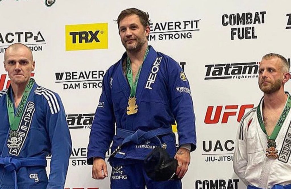 El actor Tom Hardy ganó dos medallas de oro en un torneo de Jiu-Jitsu